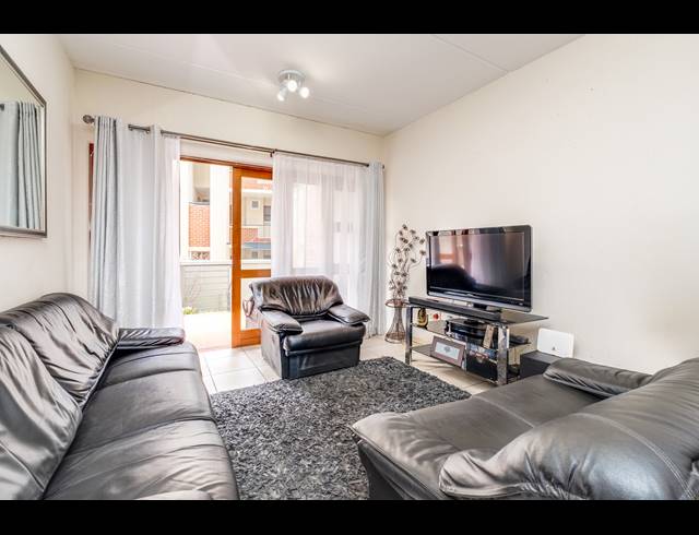 1 BEDROOM SECTIONAL TITLE FOR SALE IN DOUGLASDALE